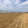 日本で唯一！砂浜を車で走れる！