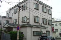 伊東市宇佐美・利便性の良い温泉付中古旅館(中古平家付)