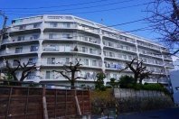 熱海スカイハイツ・南向き 生活便&交通便良好 3階