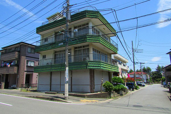 湯河原町中央２丁目 中古店舗併用住宅 ガレージ付 熱海 湯河原 南箱根の不動産 別荘はワンストップ 熱海市役所横