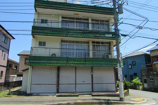 湯河原町中央２丁目 中古店舗併用住宅 ガレージ付 熱海 湯河原 南箱根の不動産 別荘はワンストップ 熱海市役所横