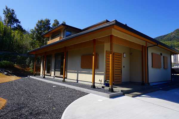 熱海市桜木町 住友林業施工ディテールに拘った広い庭のある大型邸宅 熱海 湯河原 南箱根の不動産 別荘はワンストップ 熱海市役所横 熱海市桜木町 住友林業施工ディテールに拘った広い庭のある大型邸宅 熱海 湯河原 南箱根の不動産 別荘はワンストップ 熱海市役所横