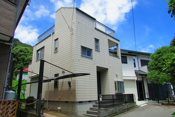 熱海市下多賀 相模湾 初島遠望するヘーベルハウス施工の中古戸建 熱海 湯河原 南箱根の不動産 別荘はワンストップ 熱海市役所横