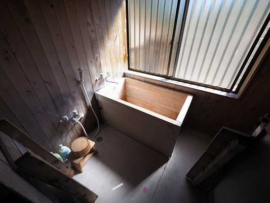 古代檜を使用した浴室です