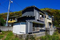熱海市上多賀・閑静な住宅地に佇むコンパクトな中古戸建