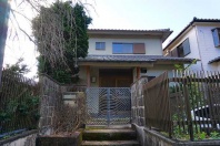 湯河原町宮上・山並みを望む閑静な住宅地に所在する中古和風戸建