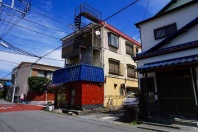 伊東市馬場町1丁目・平坦で利便性の良い店舗付き住宅