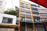 熱海市咲見町・熱海駅歩9分 商店街一画の店舗付共同住宅