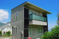 熱海市小嵐町・ダイナミックな眺望&太陽光発電設備付築浅住宅