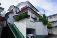 真鶴町真鶴・小高い丘の上に建つ相模湾遠望する中古戸建