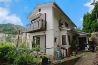 熱海市下多賀・高台より網代湾望む家庭菜園&BBQが楽しめる芝庭のある中古戸建