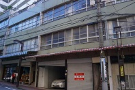 熱海市咲見町・熱海駅歩9分 商店街一画の店舗付ビル