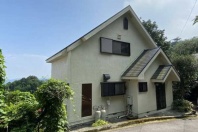 熱海自然郷・緑に囲まれた静かな住環境&温泉付き眺望良好の中古戸建