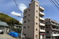 熱海市小嵐町・交通便&生活便良好なRC造の店舗付ビル