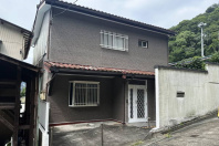 熱海市桜木町・緑溢れる閑静な山手住宅地に所在する中古戸建