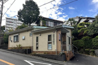 熱海市西山町・駅徒歩約6分 来宮神社至近 温泉引込可 店舗付中古戸建
