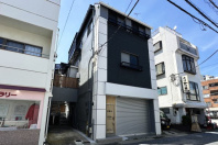 熱海市中央町・街中繁華街至近 生活便良好 温泉引込可能な店舗付住宅