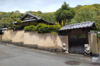 熱海市西山町・緑と静寂に満ちた温泉・離れ付き格式高い和風建築の邸宅