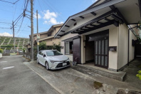 湯河原町宮下・街中平坦　駅徒歩圏＆生活便良好の中古戸建