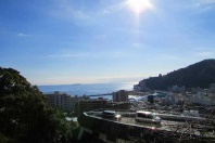 熱海市咲見町・敷地約181坪の高台より海&市街&花火大会望む温泉付売地(古家有)