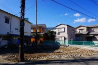 湯河原町吉浜・国道135号線&吉浜海岸至近の生活便良好の街中住宅用地