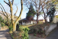 熱海市西熱海町2丁目・敷地約70坪道上平坦の桜並木沿いの売地