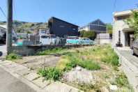 湯河原町中央3丁目・生活＆交通便良好の街中平坦 約27坪の売地