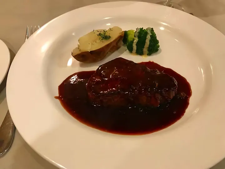 カフェ・ド・シュマン 熱海銀座町