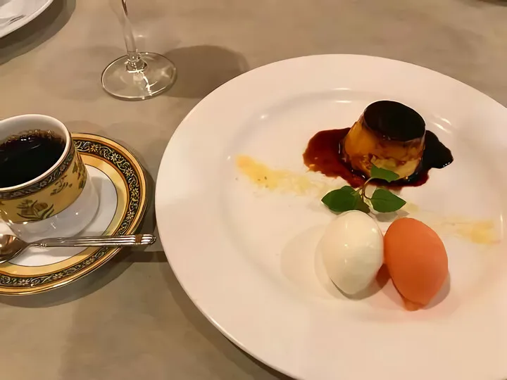 カフェ・ド・シュマン 熱海銀座町