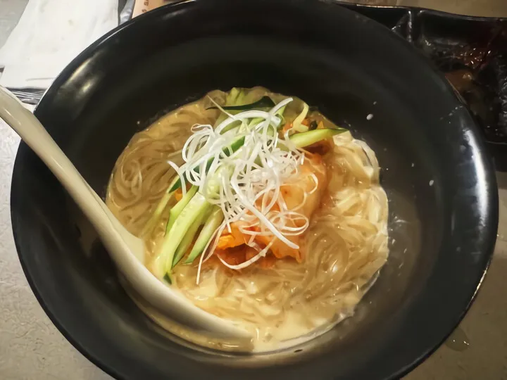 胡麻だれ冷麺