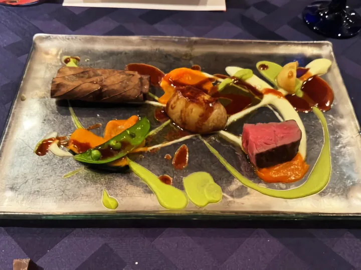 メインのお肉です