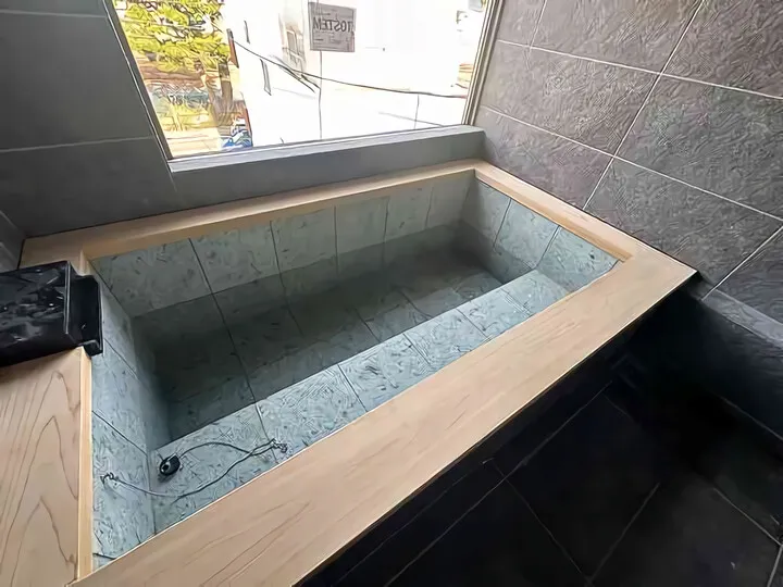 温泉の石風呂