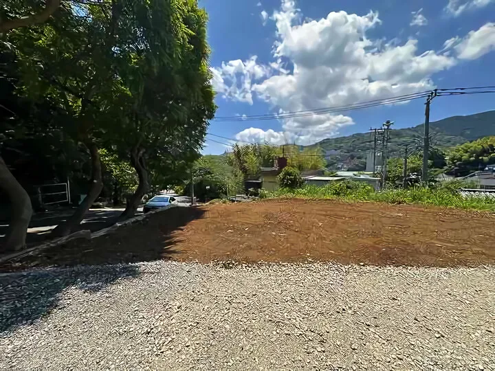 西山町の売地と貸別荘