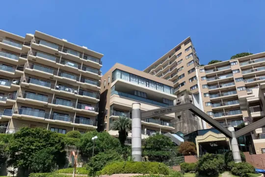 サニークレスト伊東壱番館・温泉大浴場&施設充実のMS 10階南東向き