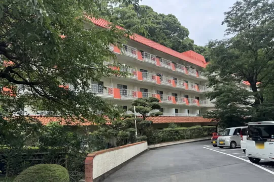 紅葉が丘ガーデンハイツB棟・源泉かけ流し温泉が魅力のマンション  4階