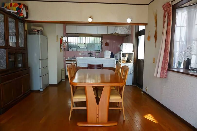 熱海市緑が丘町・山並み望む日照良好＆ガーデニング可能な中古戸建