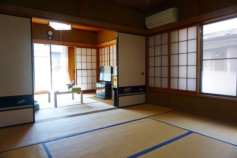 熱海市緑が丘町・山並み望む日照良好＆ガーデニング可能な中古戸建