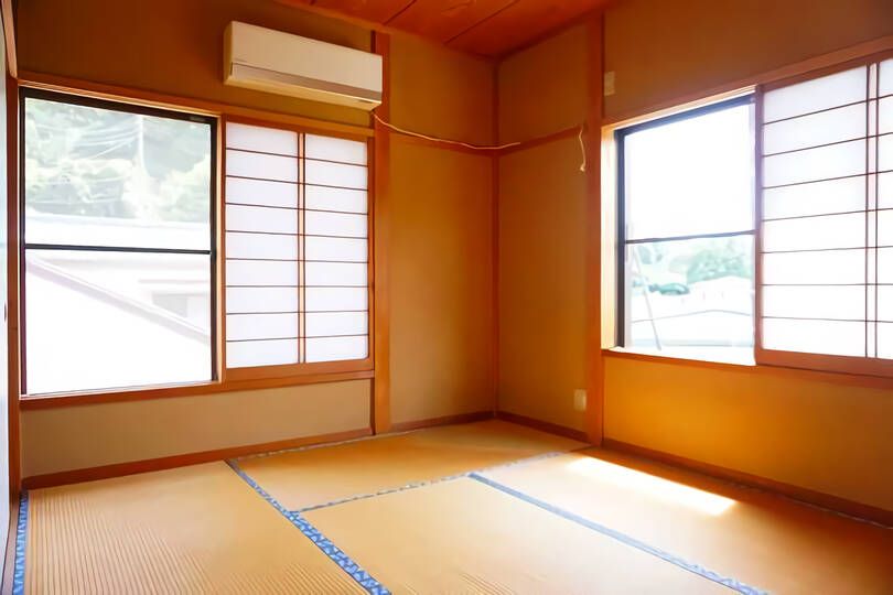 湯河原町鍛冶屋・全室二面採光の陽当たりの良い角地に所在する中古戸建 