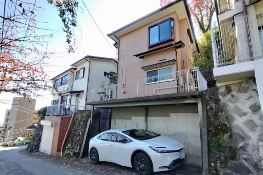 熱海市林が丘町・緑に囲まれた心安らぐ住環境　コンパクトな中古戸建