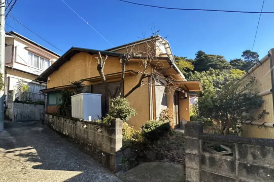 湯河原町福浦・駅&福浦海岸徒歩圏 陽当たり&通風良好の中古戸建