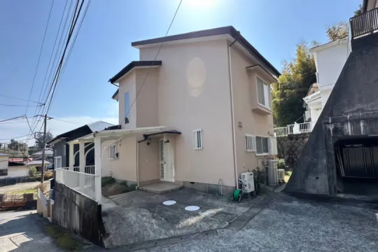 湯河原町吉浜・南向きで陽当たり&通風良好のリフォーム済中古戸建