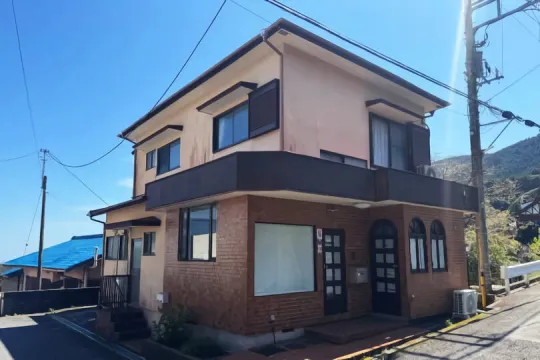 熱海市相の原町・壮大な山々の借景と海&初島望む店舗付住宅 と平家建