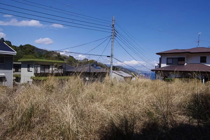 熱海市下多賀・住環境良好の中野分譲地内の高台の売地
