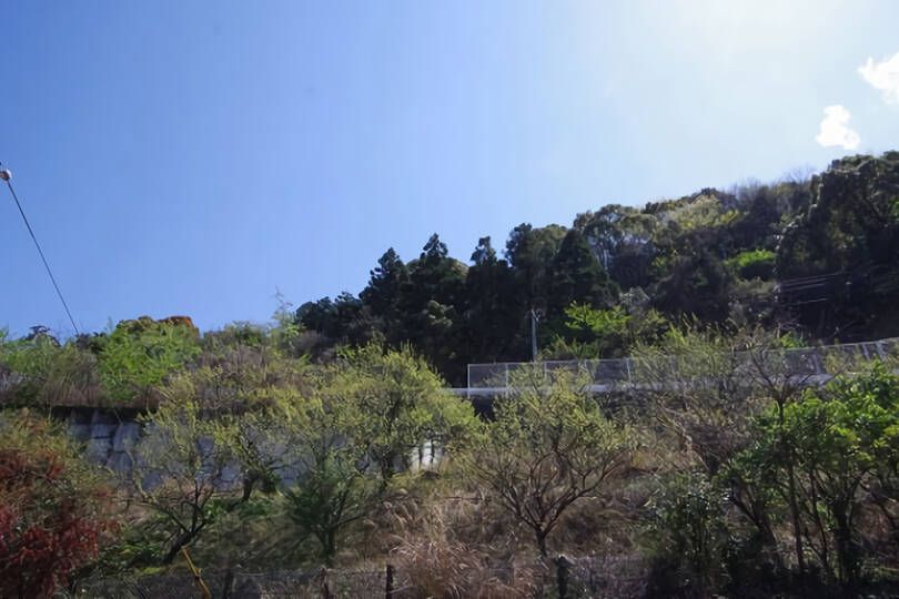 熱海市下多賀・住環境良好の中野分譲地内の高台の売地