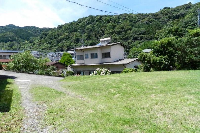 熱海市下多賀・駅徒歩圏の平坦で日照良好の売地