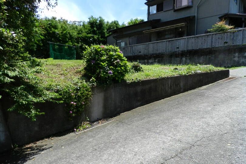 熱海市下多賀・駅徒歩圏の平坦で日照良好の売地