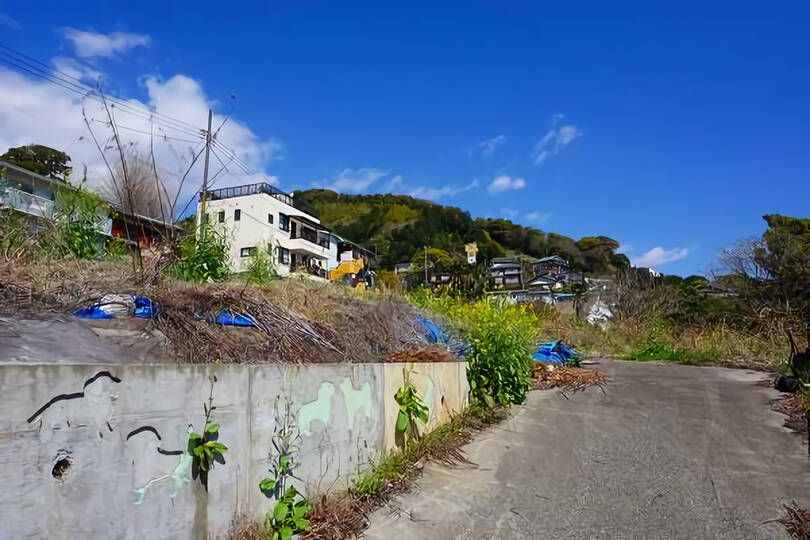 湯河原町城堀・299坪の陽当たりのよい広大な敷地