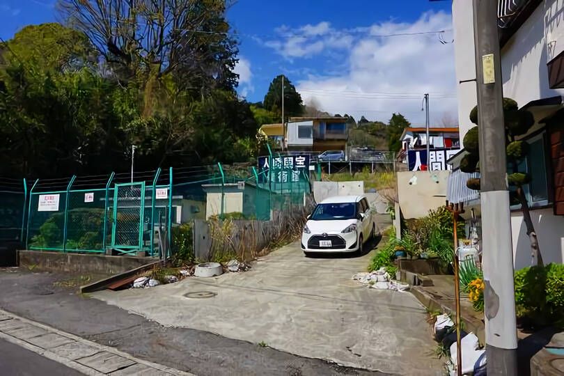 湯河原町城堀・299坪の陽当たりのよい広大な敷地
