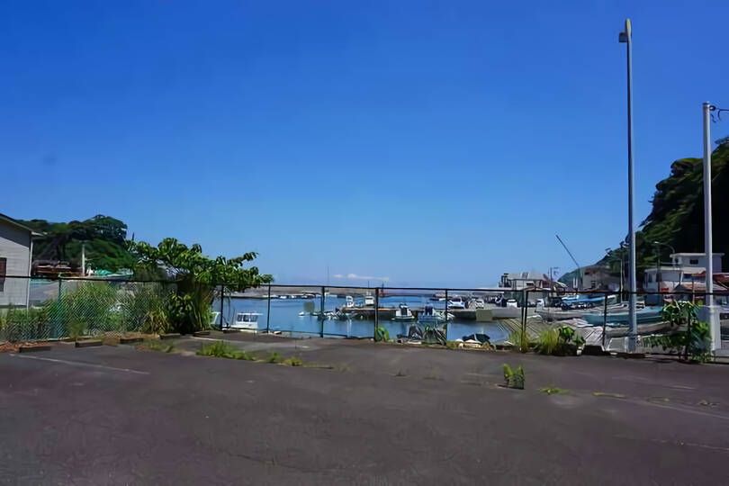真鶴町真鶴・漁港目の前の敷地約143坪　駅から徒歩15分の売地