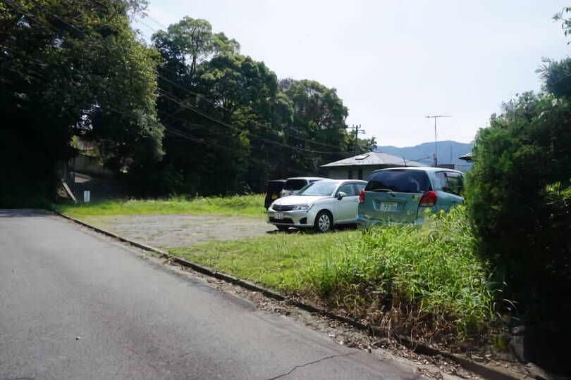 湯河原町宮上・敷地面積約112坪・陽当たり良好角地の温泉権利付売地